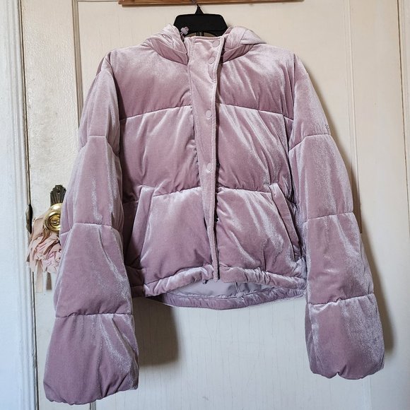 Alo Velvet Puffer Jacket - Picture 1 of 4
